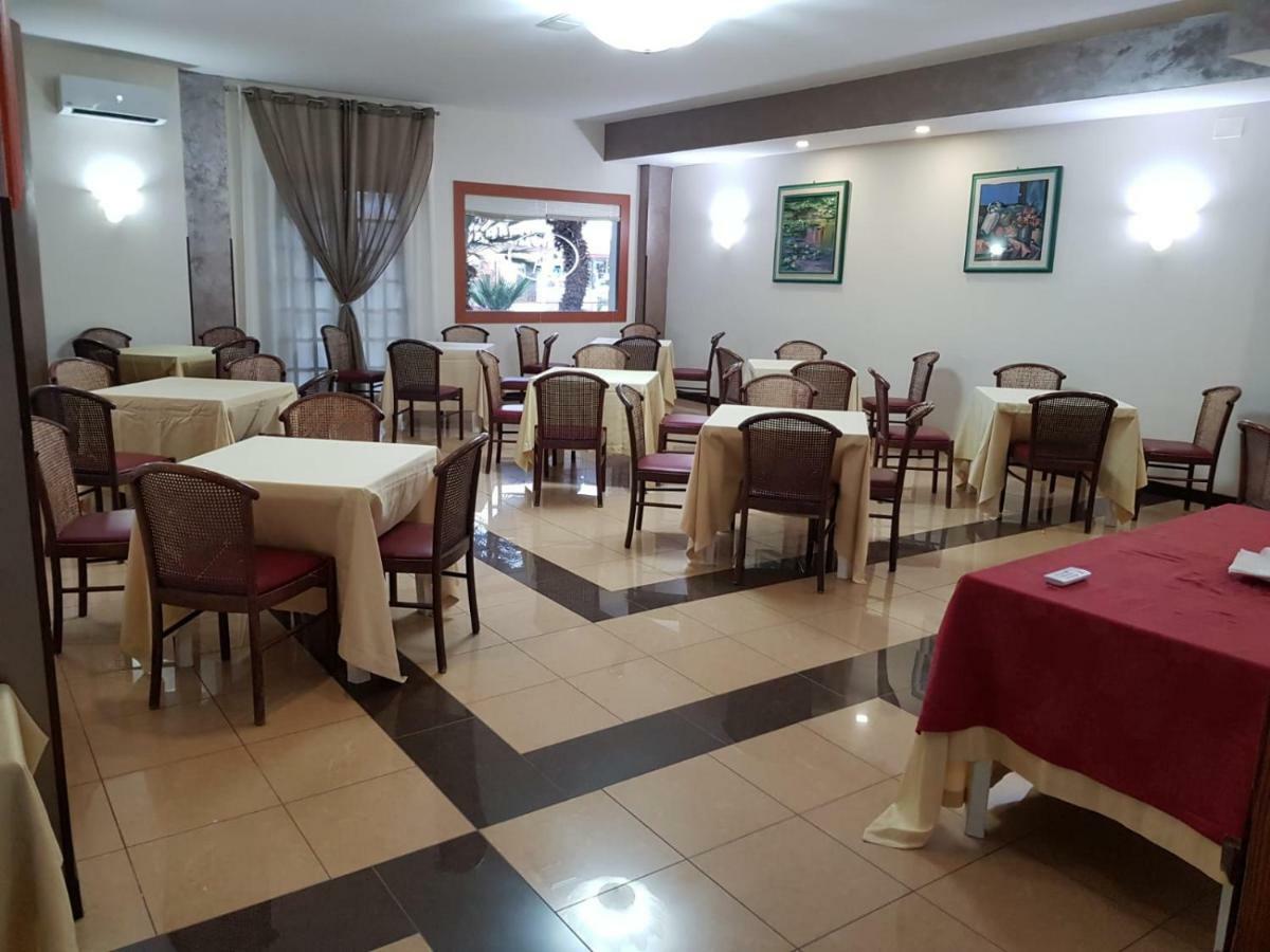 Hotel Akrabello Агридженто Экстерьер фото